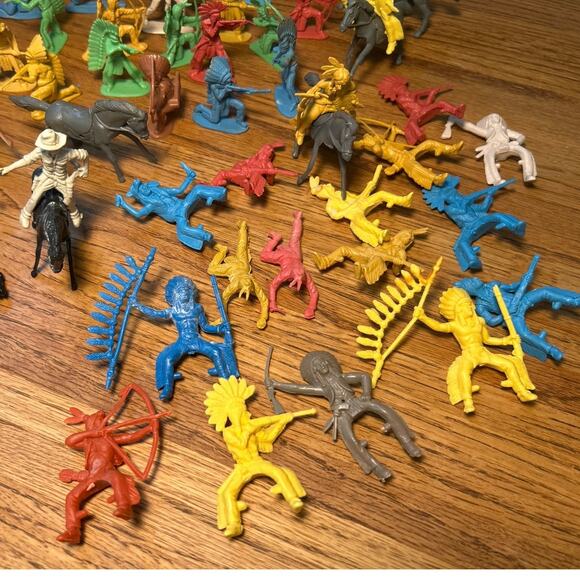 Vtg Wild West Plastic Toy Collectors Set 99 pieces Horses Figures Fence - Picture 5 of 9